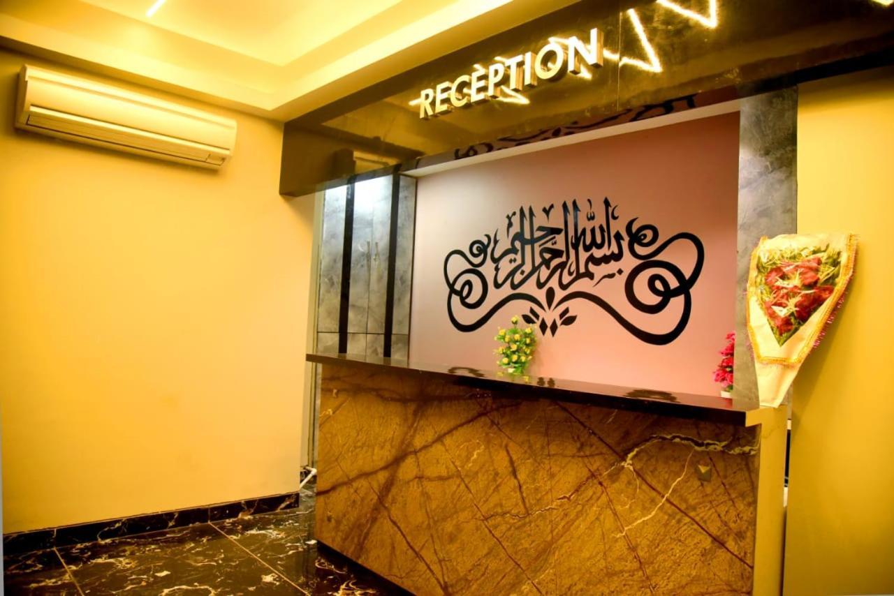 Charyana Hotel Ac Dormitory Ahmedabad Exterior photo